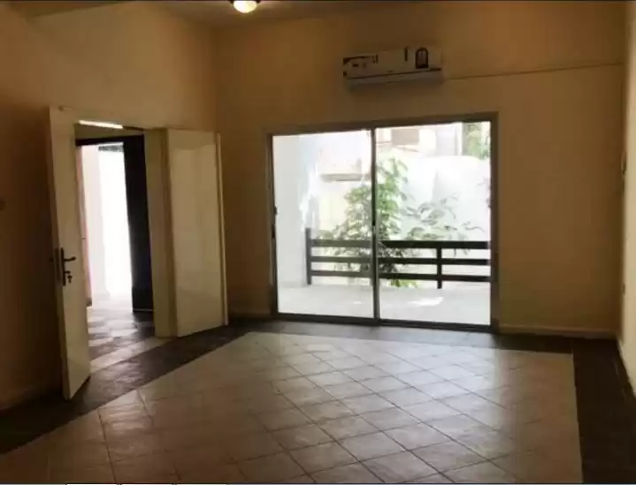 مسکونی املاک آماده 4 اتاق خواب U/F ویلای مستقل  برای اجاره که در السد , دوحه #13982 - 1  image 